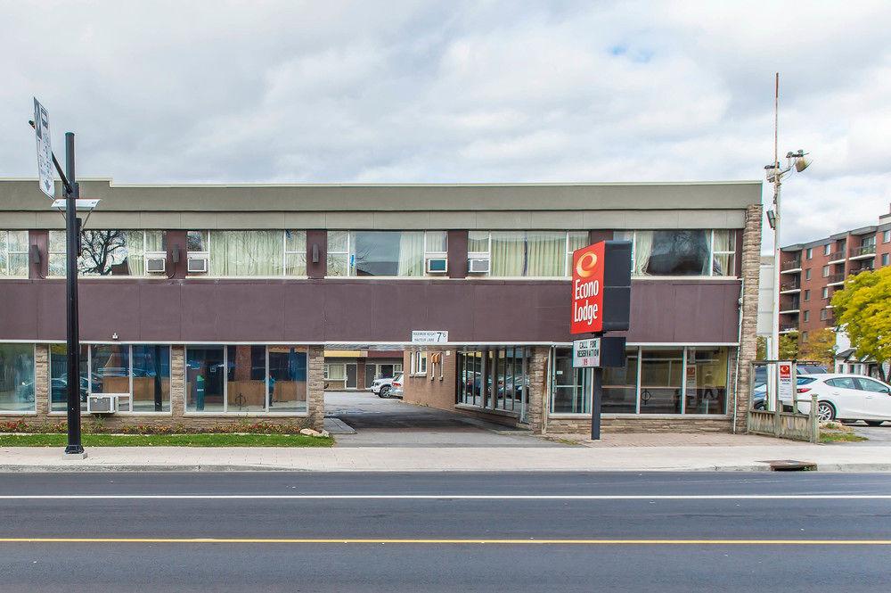 Econo Downtown * Ottawa
