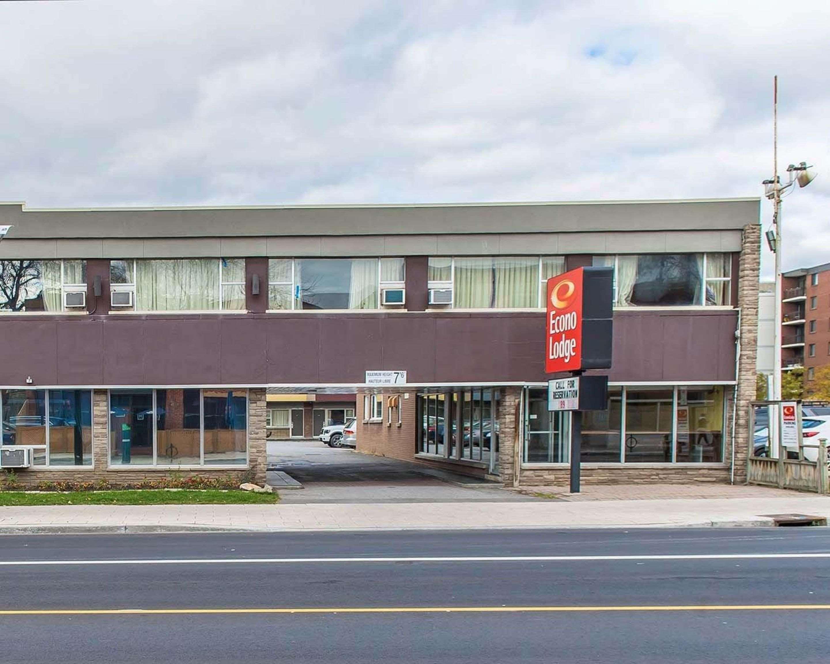 Econo Downtown * Ottawa