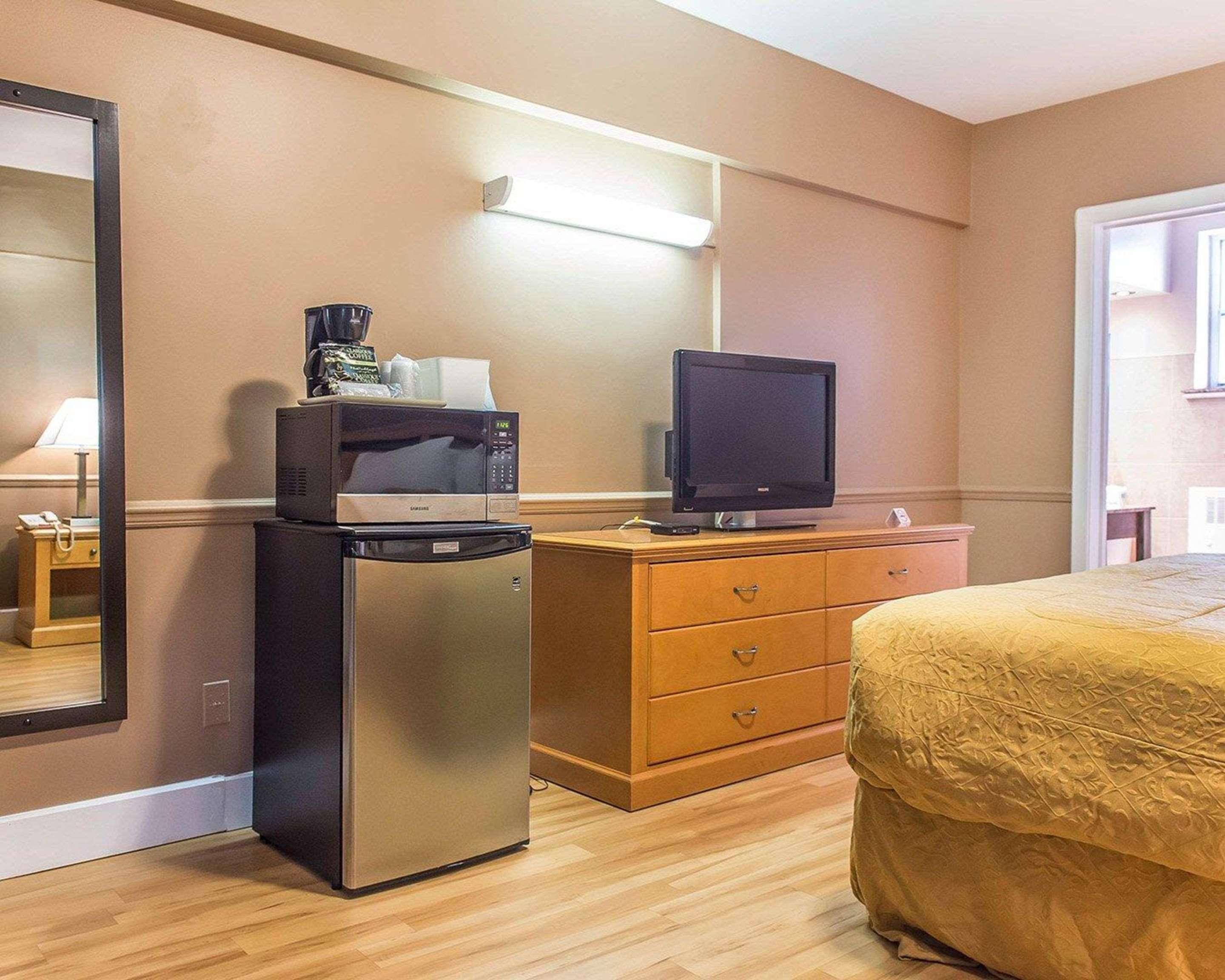 Econo Downtown Lodge Ottawa